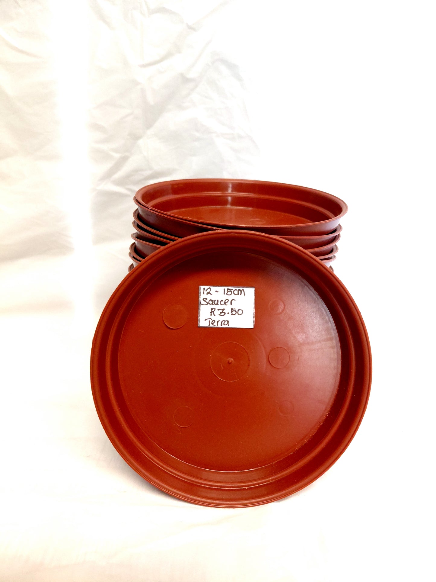 12-15cm Plastic Round Saucer