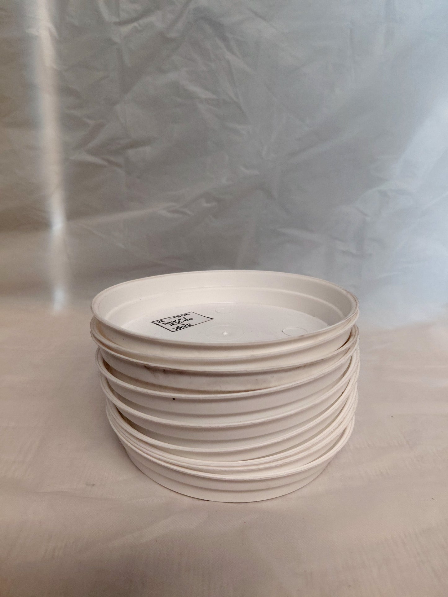 12-15cm Plastic Round Saucer