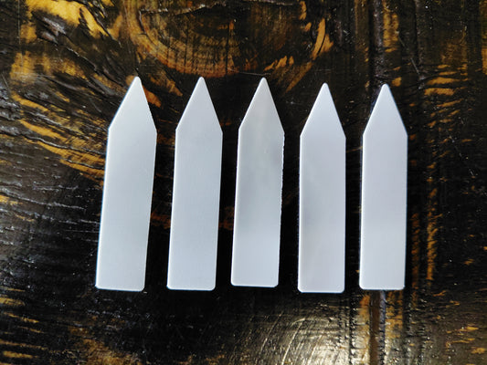 5 white rectangular plants tags