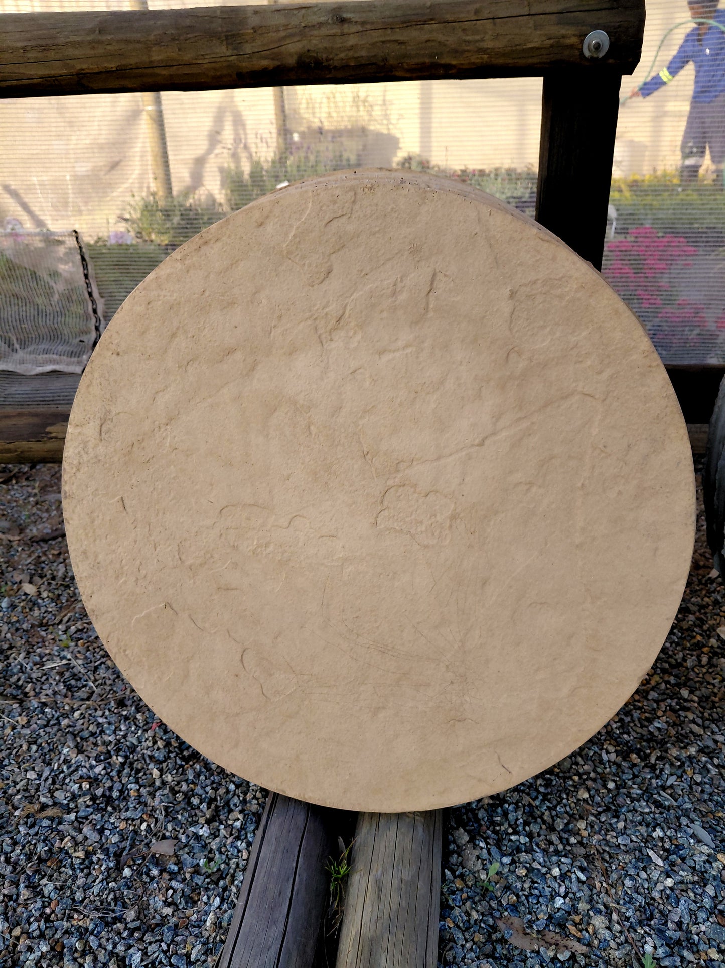 Textured Concrete Stepping Stone – 600mm Round