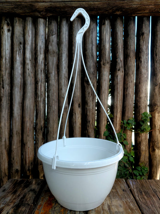 25cm Plastic Hanging Basket with Hanger – 5L