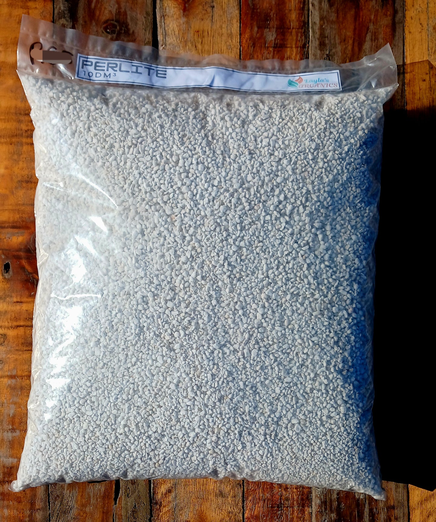 Perlite used to improve soil drainage and aeration for plants 10 dm³ bag