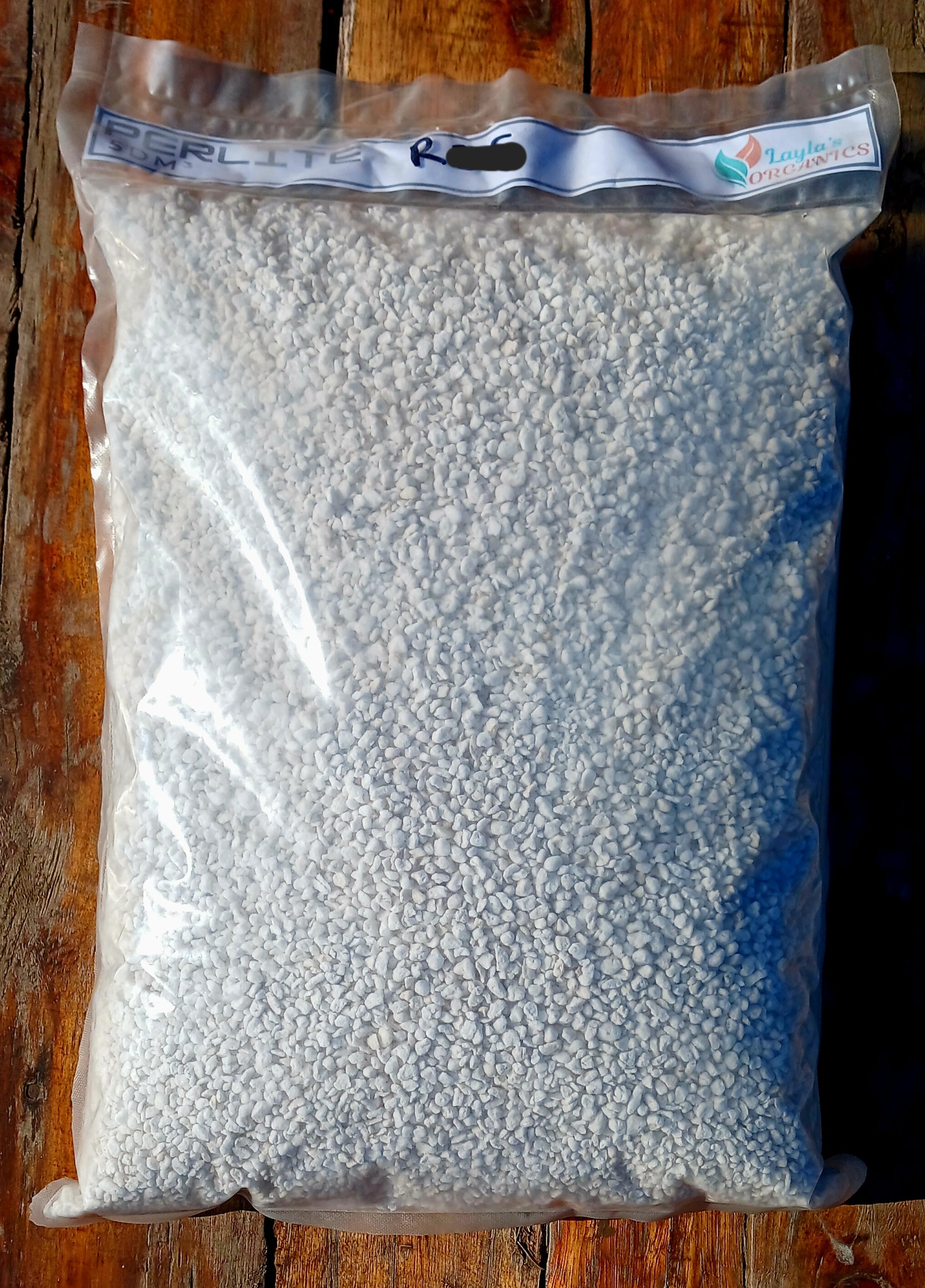 Perlite used to improve soil drainage and aeration for plants 5dm³ bag